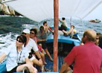 Po bezva obědě následuje parádní plavba lodí pod citadelou.