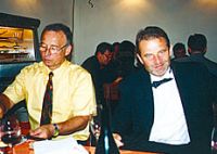 Zleva: ředitel hotelu Zlatá Štika Oldřich Bujnoch s přítelem a pravidelným návštěvníkem Pardubického festivalu vína Ivanem Vyskočilem.