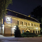 Do roku 2013 hodně turistů a lehký byznys